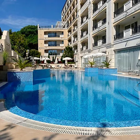 Elegant Beachfront At Apartamento *