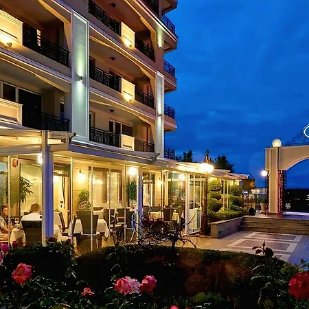 Elegant Beachfront At